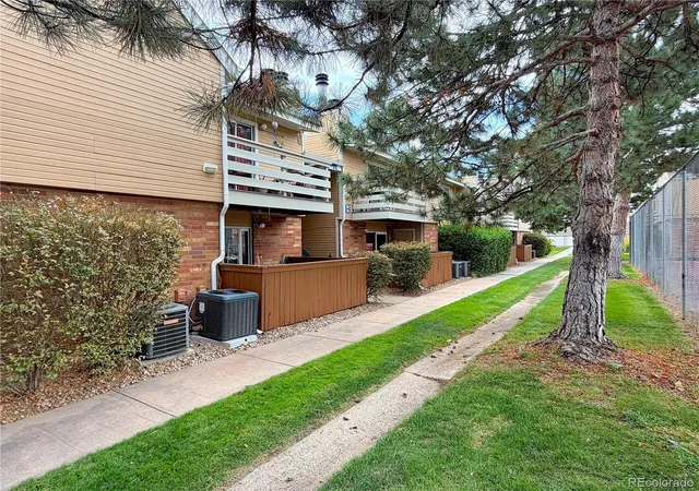 3rd image of 3336 S Ammons St #12-106, Lakewood, CO 80227 | MLS# 7570874