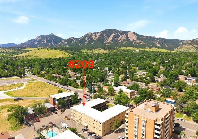3rd image of 830 20th St, Boulder, CO 80302