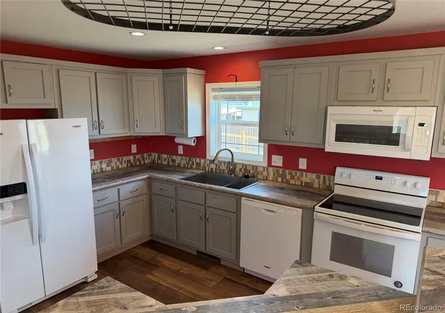 Photo 4 of Sale Pending at 211 Stargazer Cir, Leadville, CO 80461 | MLS# 4410589 | Listing updated on 2026-09-16