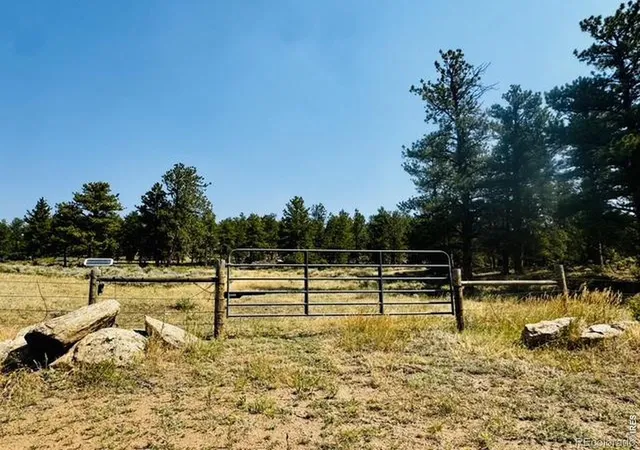 2nd image of 21424 W County Road 80c, Livermore, CO 80536 | MLS# IR1066379