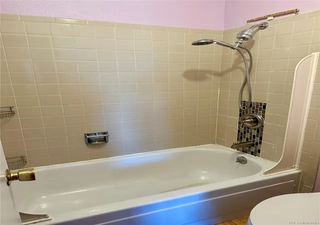 2nd image of 1304 S Parker Rd, Denver, CO 80231