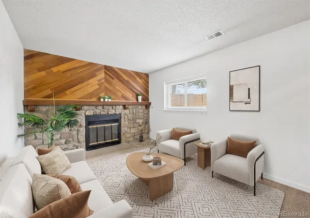 Photo 4 of Single family home for sale at 5832 S Netherland Cir, Centennial, CO 80015 | MLS# 8752755 | Listing updated on 2026-10-17
