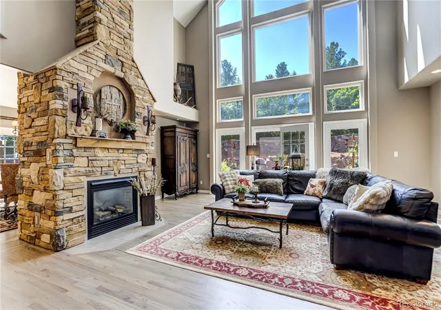 5th image of 14375 Timber Trl, Larkspur, CO 80118 | MLS# 2632202