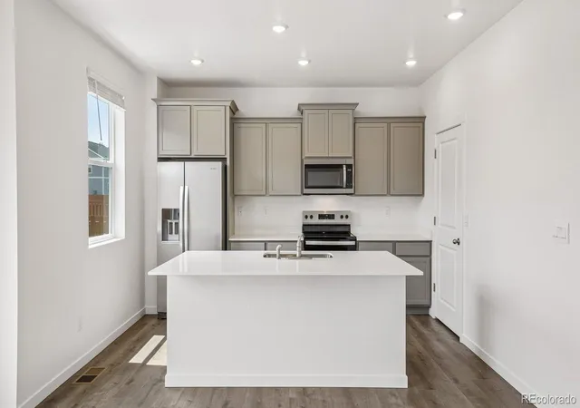 Photo 3 of Single family home for sale at 43113 Castle Stuart St, Elizabeth, CO 80107 | MLS# 8515613 | Listing updated on 2026-08-14