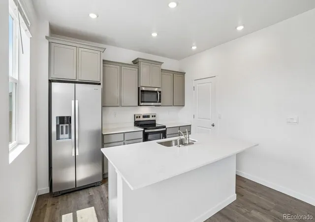 Photo 3 of Single family home for sale at 43113 Castle Stuart St, Elizabeth, CO 80107 | MLS# 8515613 | Listing updated on 2026-10-12