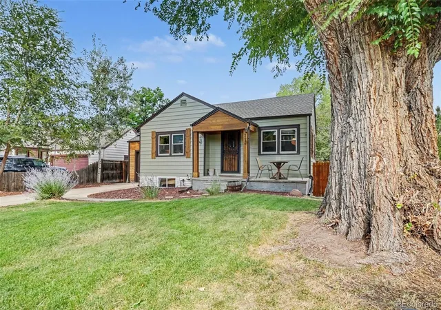 3rd image of 2636 S Pearl St, Denver, CO 80210 | MLS# 7115473