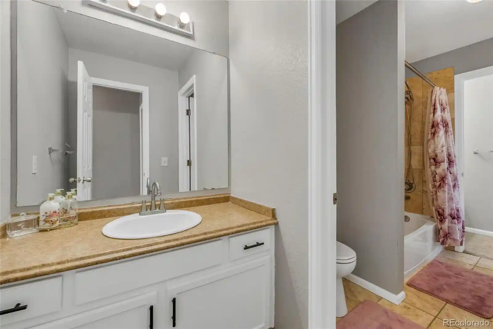 Listing Photo 14 - Condo for sale in building located at 1379 S Idalia St, Aurora, CO 80017 - Unit #C