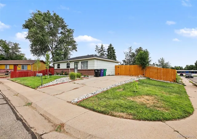 2nd image of 5534 Xanadu St, Denver, CO 80239 | MLS# 6515159