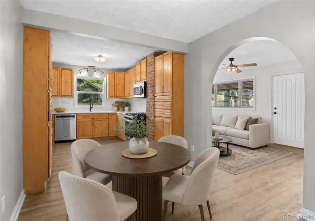 2nd image of 4058 S Lincoln St, Englewood, CO 80113 | MLS# 4118745