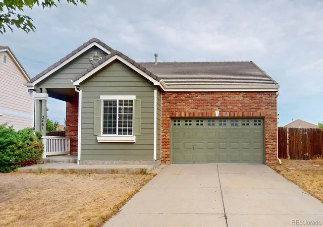 Photo 2 of Single family home for sale at 2461 S Andes Cir, Aurora, CO 80013 | MLS# 1634510 | Listing updated on 2026-10-03