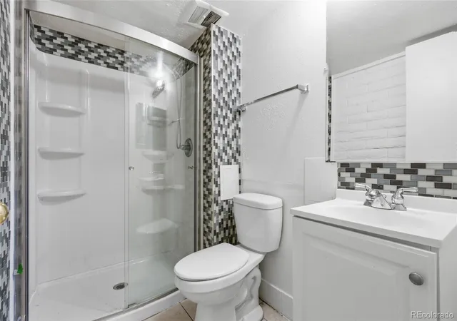 14th image of 875 S Quebec St #1, Denver, CO 80247 | MLS# 1921407