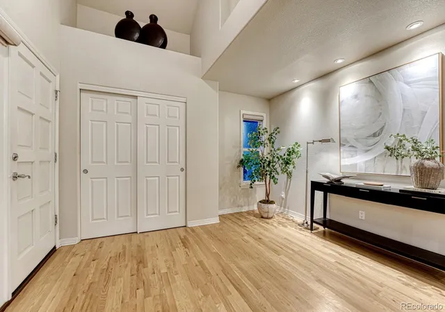 4th image of 9615 Aspen Hill Cir, Lone Tree, CO 80124 | MLS# 8538013