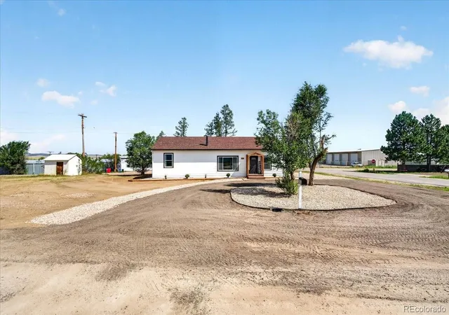3rd image of 555 Kansas Ave, Calhan, CO 80808 | MLS# 8094859
