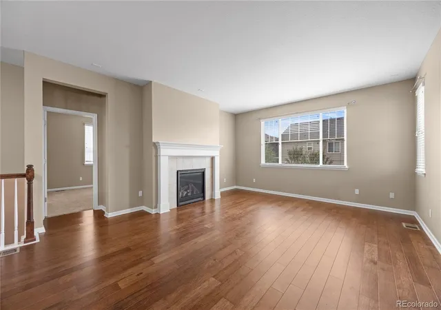 3rd image of 4961 S Versailles Cir, Aurora, CO 80015 | MLS# 3745826