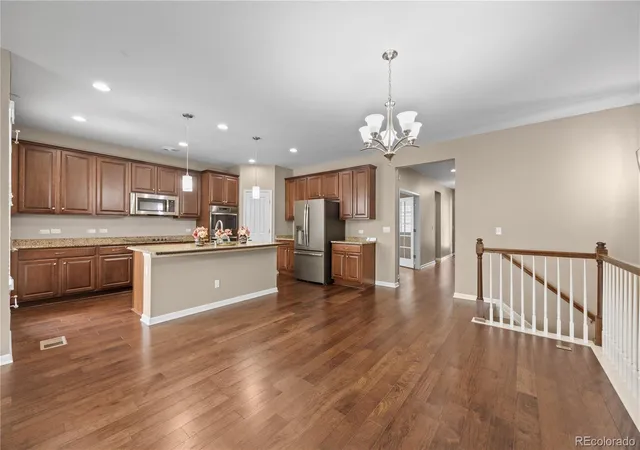 4th image of 4961 S Versailles Cir, Aurora, CO 80015 | MLS# 3745826