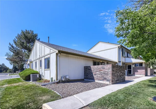 Photo 2 of Townhouse for sale at 1800 W 102nd Avenue, Thornton, CO 80260 | MLS# 5075290 | Listing updated on 2026-09-08