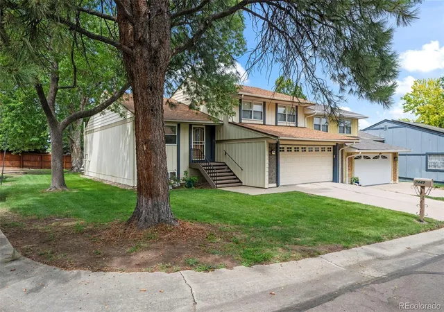 2nd image of 7449 W Maple Dr, Lakewood, CO 80226 | MLS# 9069103