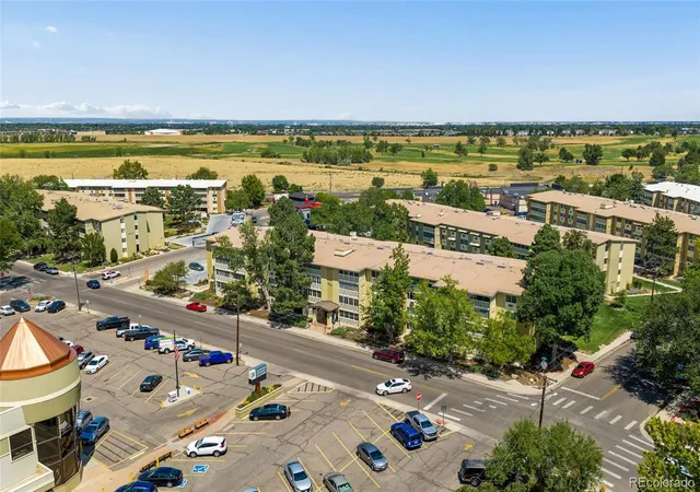 2nd image of 580 S Clinton St, Denver, CO 80247
