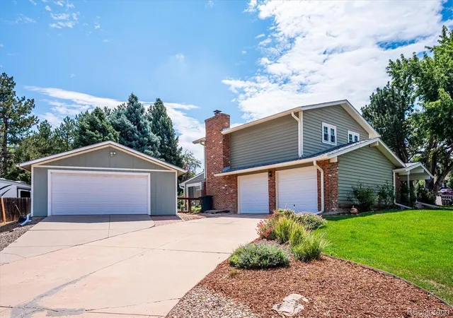 Photo 2 of Sale Pending at 7904 S Newland Ct, Littleton, CO 80128 | MLS# 6209168 | Listing updated on 2026-09-02