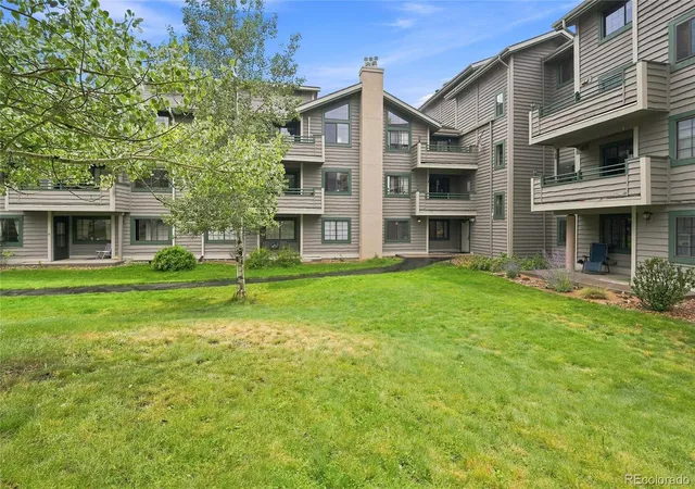 2nd image of 31719 Rocky Vlg Dr, Evergreen, CO 80439