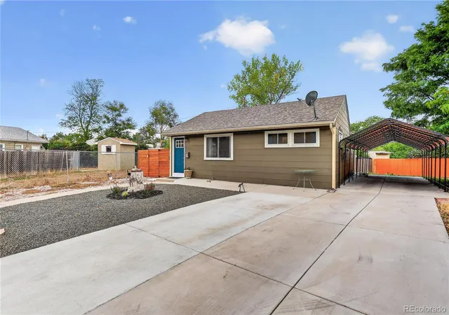 Photo 2 of Single family home for sale at 937 Kramer Ct, Aurora, CO 80010 | MLS# 4580056 | Listing updated on 2026-09-03