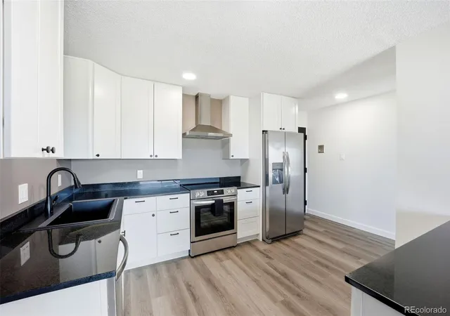 Listing Photo 5 - Condo for sale in building located at 9335 E Ctr Ave, Denver, CO 80247 - Unit #10C