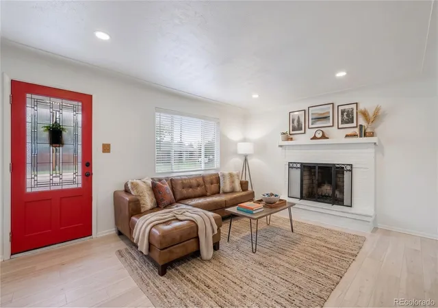 Photo 4 of Sale Pending at 10 Teller St, Lakewood, CO 80226 | MLS# 2398019 | Listing updated on 2026-09-03