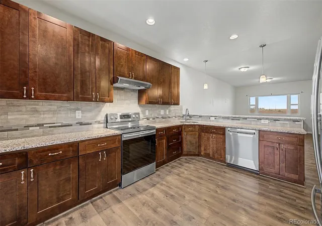 5th image of 1080 Viewridge Rd, Bennett, CO 80102 | MLS# 5381992