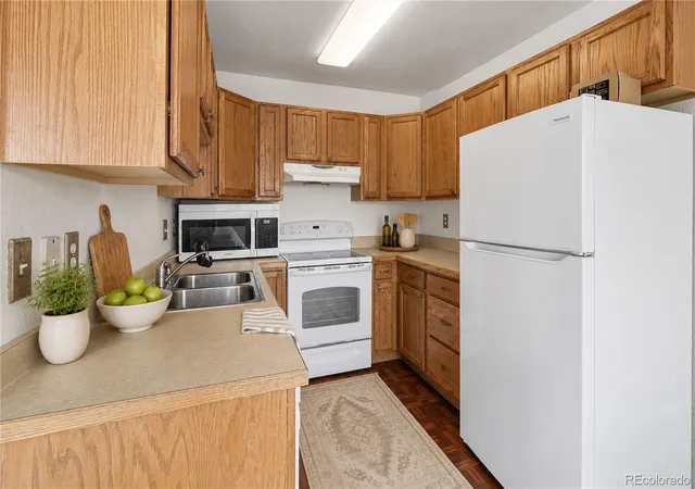 Photo 3 of Townhouse for sale at 5411 Elm Ct, Denver, CO 80221 | MLS# 6939064 | Listing updated on 2026-08-28