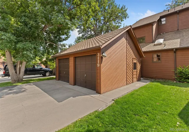 Photo 3 of Townhouse for sale at 3119 Bell Dr, Boulder, CO 80301 | MLS# 8281870 | Listing updated on 2026-08-14