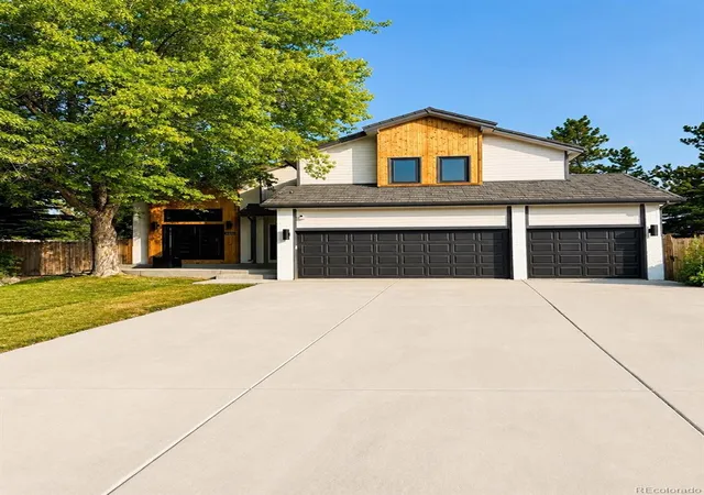 Photo 1 of Single family home for sale at 3210 Arbutus St, Golden, CO 80401 | MLS# 5478662 | Listing updated on 2026-08-29