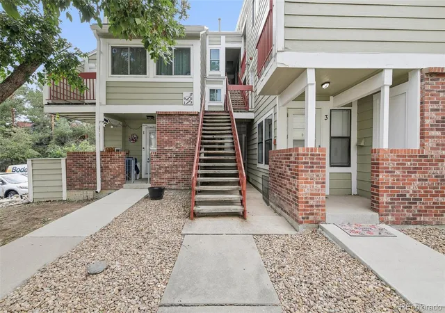 image of 982 S Dearborn Wy #18, Aurora, CO 80012 | MLS# 2479383