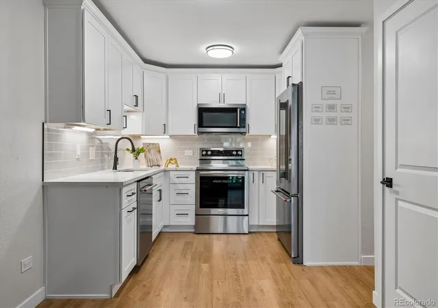 3rd image of 605 S Alton Wy, Denver, CO 80247
