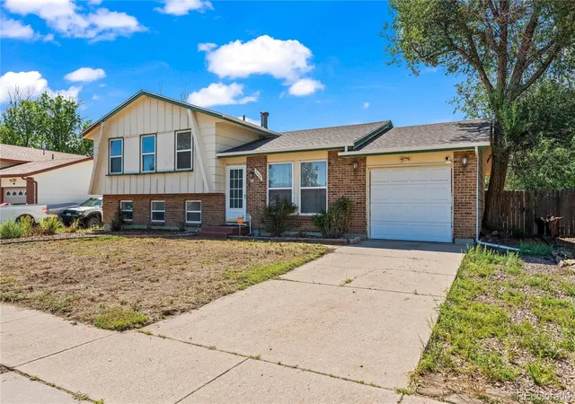 Photo 3 of Single family home for sale at 2458 Payne Cir, Colorado Springs, CO 80916 | MLS# 9628527 | Listing updated on 2026-08-28