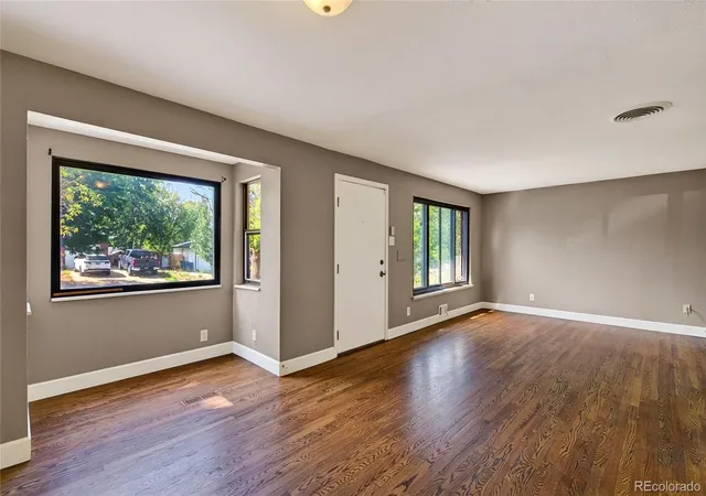 3rd image of 14205 E 25Th Pl, Aurora, CO 80011 | MLS# 3330143