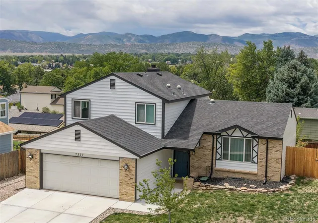 Photo 1 of Single family home for sale at 7327 S Carr Ct, Littleton, CO 80128 | MLS# 8959324 | Listing updated on 2026-08-31