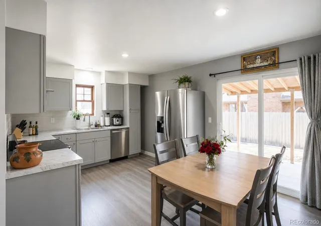 5th image of 1307 Grays Peak Dr, Longmont, CO 80504 | MLS# 8432272