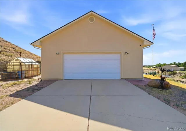 Photo 3 of Single family home for sale at 570 Valley Dr, Penrose, CO 81240 | MLS# 6882613 | Listing updated on 2026-09-26