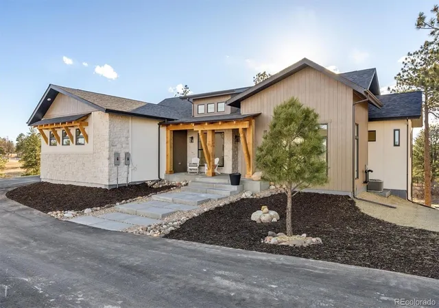 Photo 3 of Single family home for sale at 11004 Sunset Oaks Pl, Franktown, CO 80116 | MLS# 3831203 | Listing updated on 2026-10-05