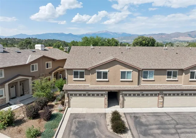 Photo 4 of Sale Pending at 1518 York Rd, Colorado Springs, CO 80918 | MLS# 9079321 | Listing updated on 2026-09-13