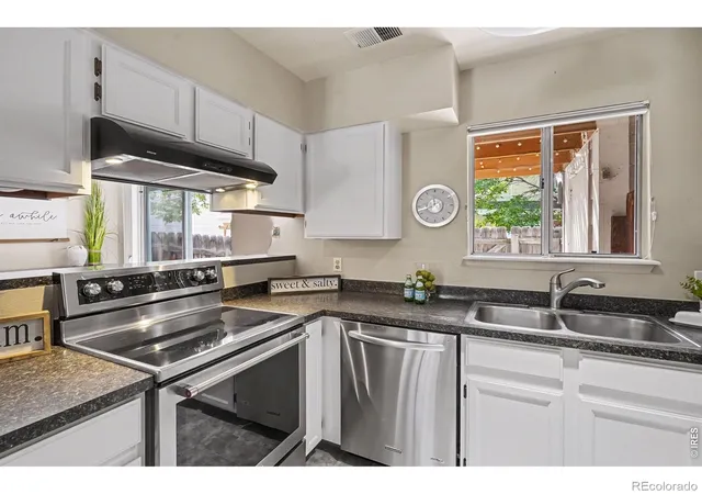 5th image of 8136 Gray Ct #509, Arvada, CO 80003 | MLS# IR1066593