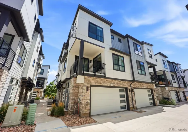 2nd image of 2004 S Holly St #1, Denver, CO 80222 | MLS# 3989071