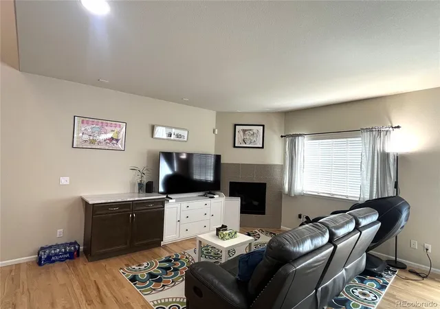 Photo 4 of Single family home for sale at 4722 S Picadilly Ct, Aurora, CO 80015 | MLS# 2916675 | Listing updated on 2026-09-29