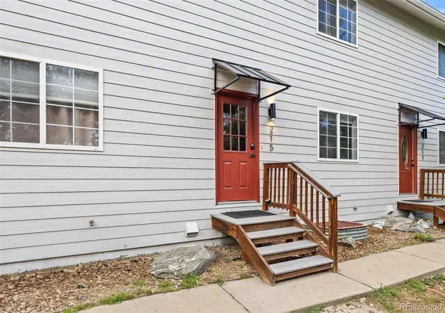 Photo 3 of Townhouse for sale at 215 Arapahoe St, Golden, CO 80403 | MLS# 4344868 | Listing updated on 2026-09-30