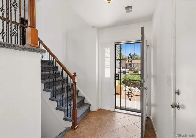 4th image of 2503 S Crystal St, Aurora, CO 80014 | MLS# 1712379