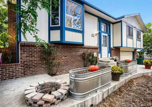 Photo 1 of Single family home for sale at 7533 W Ottawa Pl, Littleton, CO 80128 | MLS# 5646564 | Listing updated on 2026-10-07