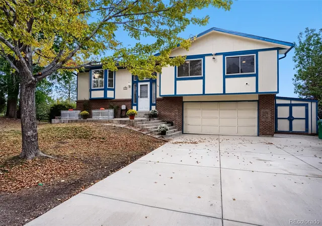 Photo 2 of Single family home for sale at 7533 W Ottawa Pl, Littleton, CO 80128 | MLS# 5646564 | Listing updated on 2026-10-07