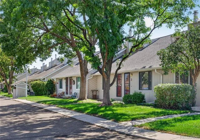 Photo 2 of Townhouse for sale at 1264 S Reed St #3, Denver, CO 80232 | MLS# 4398297 | Listing updated on 2026-09-16