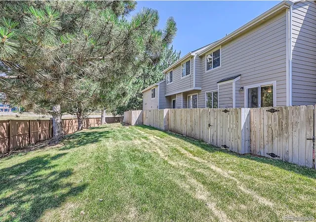 image of 1127 S Ventura Cir, Aurora, CO 80017