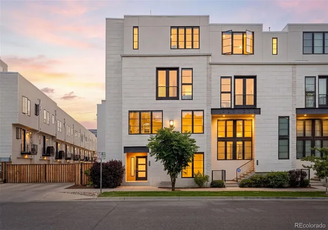 Townhouse for sale at 825 Bellaire St, Denver, CO 80220 | MLS# 4481106